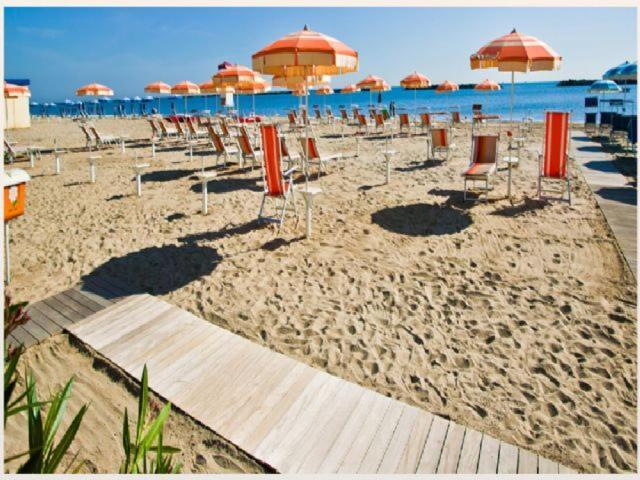Hotel Abel & Residence Cesenatico Exterior photo
